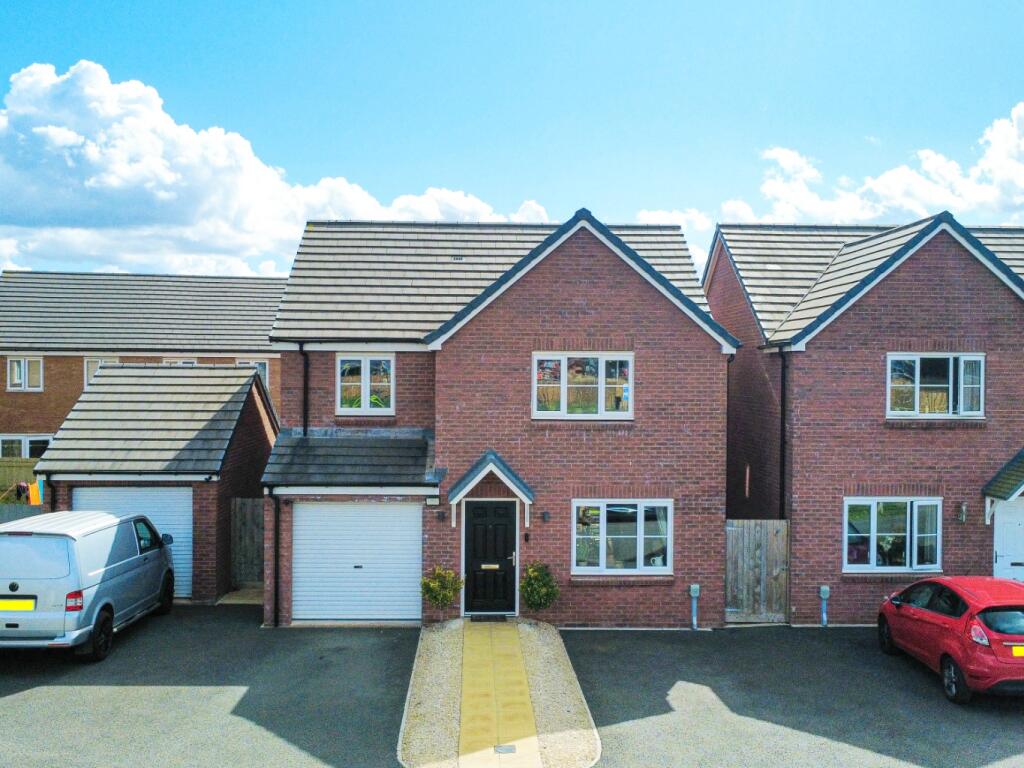 Main image of property: Northwood Close, Monkton Heathfield, Taunton, Somerset, TA2