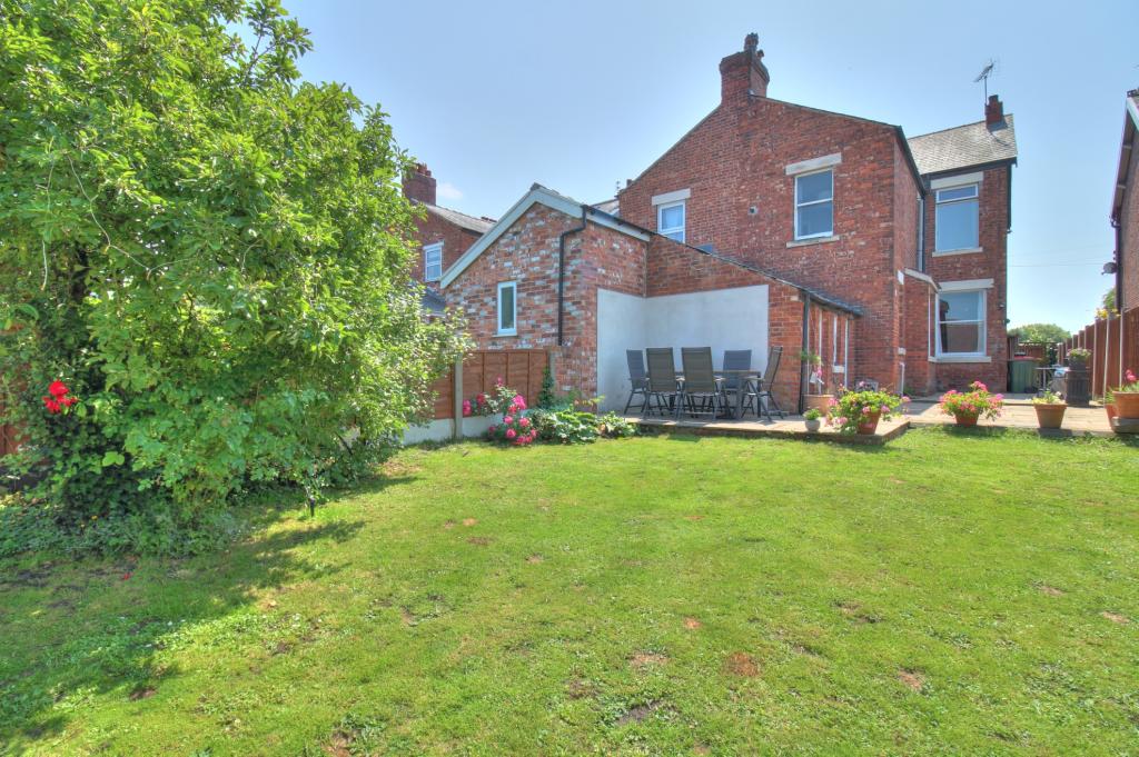 4 bedroom semidetached house for sale in Blackpool Road, Preston, PR2