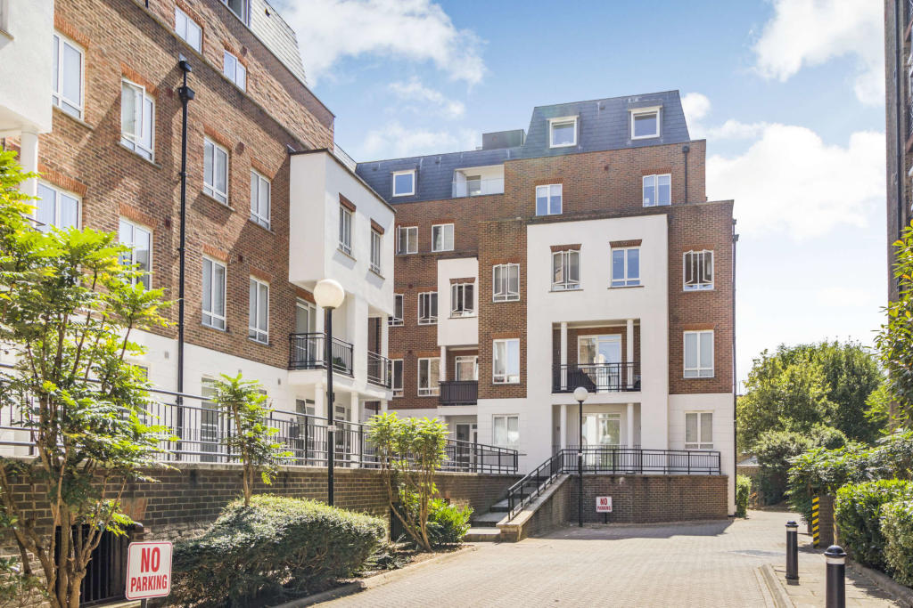 1 bedroom flat for sale in Heathfield Terrace, London, W4