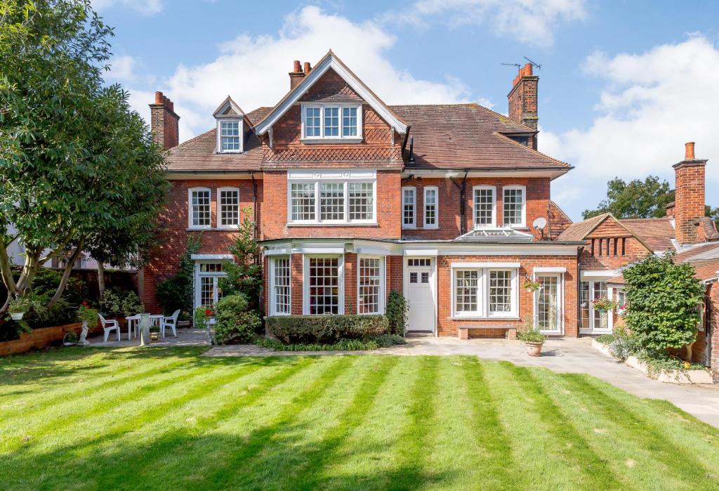 7 bedroom house for sale in Thorncote, Edgehill Road, Ealing, London, W13