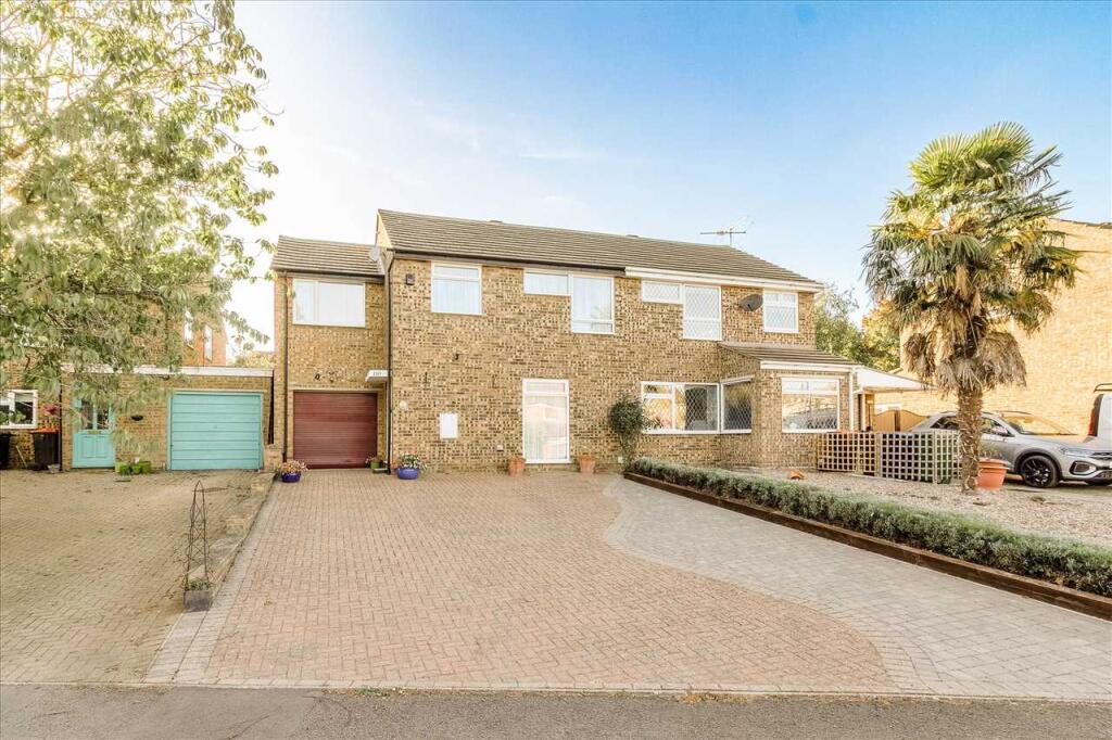 Main image of property: Dinglederry, Olney