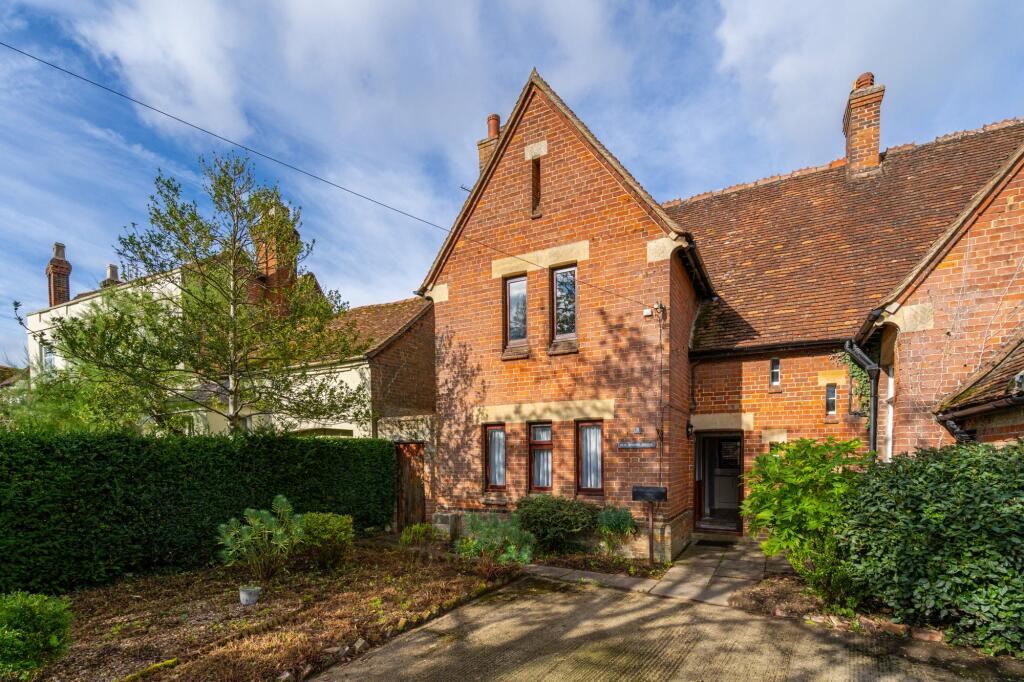 Main image of property: Haddenham, Aylesbury, Aylesbury, HP17