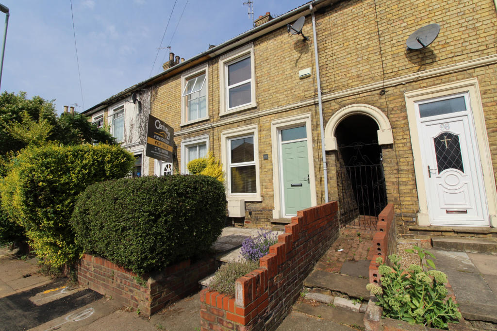 2 bedroom terraced house for sale in Eastfield Road, Peterborough, PE1