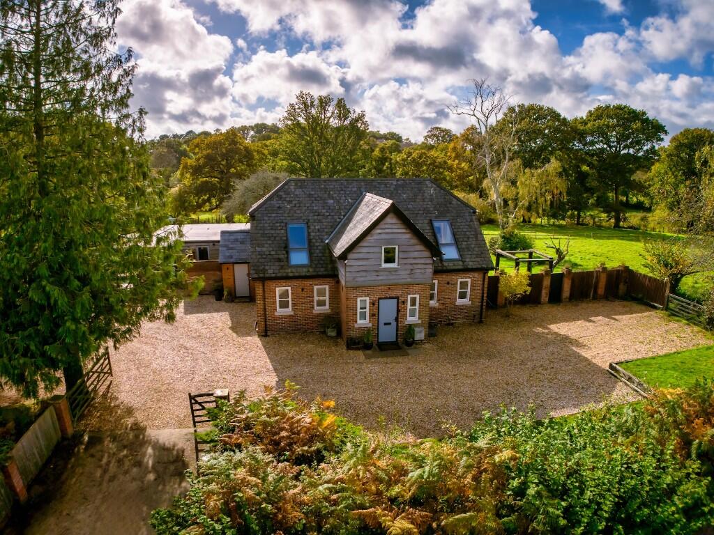 Main image of property: Rossiters Lane, SO40