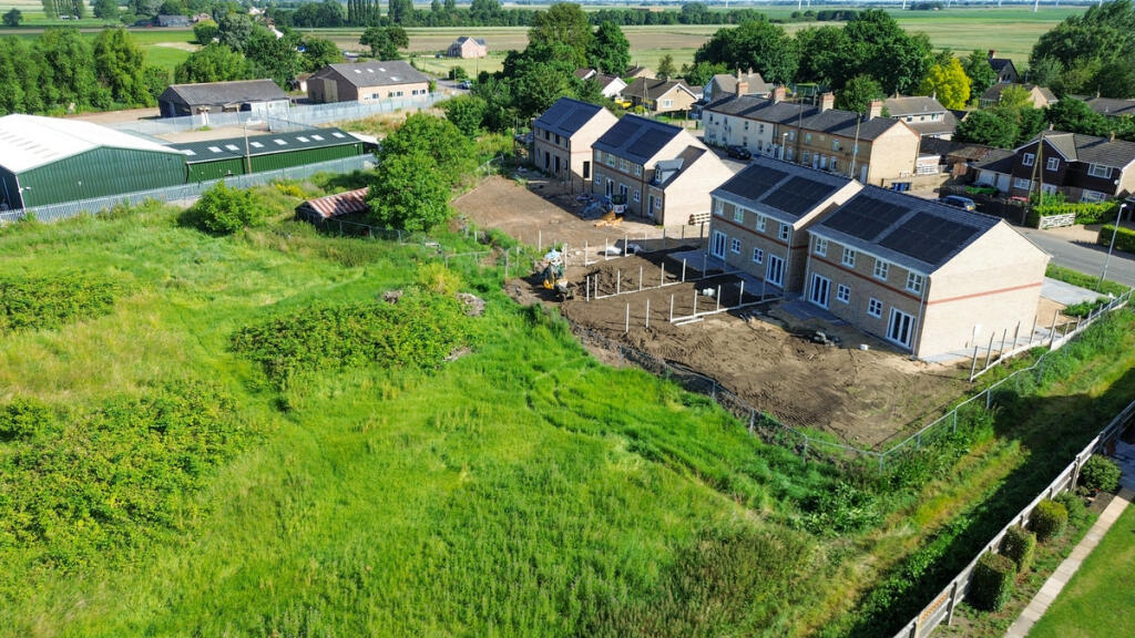 3 bedroom semidetached house for sale in Oilmills Road, Ramsey Mereside, PE26