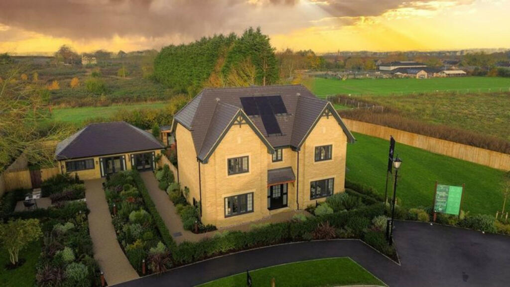Additional property image - New Road at Hayfield Lodge, Over, CB24