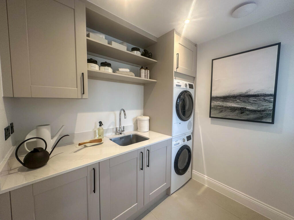 Additional property image - New Road at Hayfield Lodge, Over, CB24