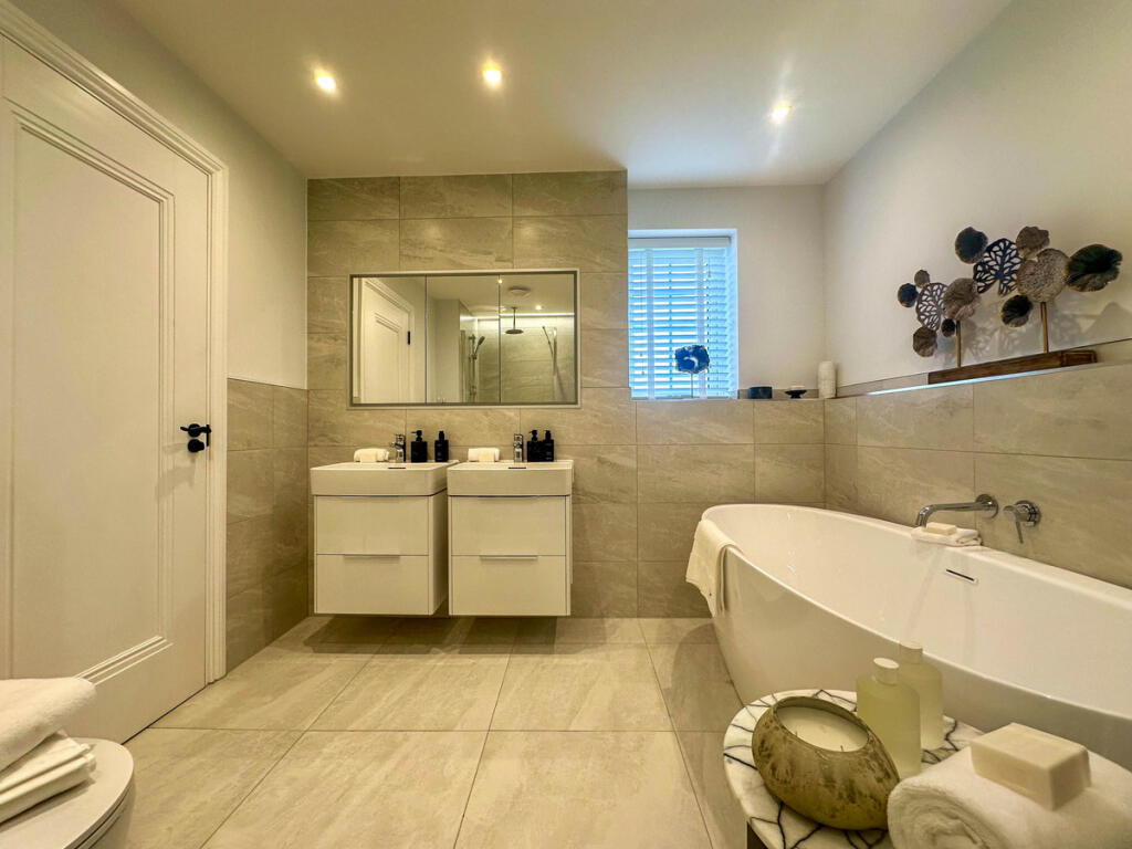 Additional property image - New Road at Hayfield Lodge, Over, CB24