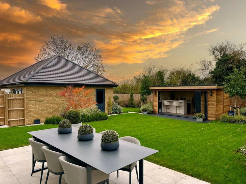 Additional property image - New Road at Hayfield Lodge, Over, CB24