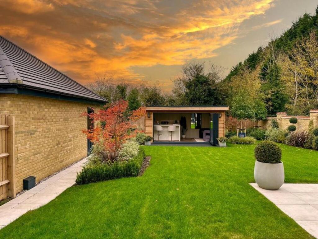 Additional property image - New Road at Hayfield Lodge, Over, CB24
