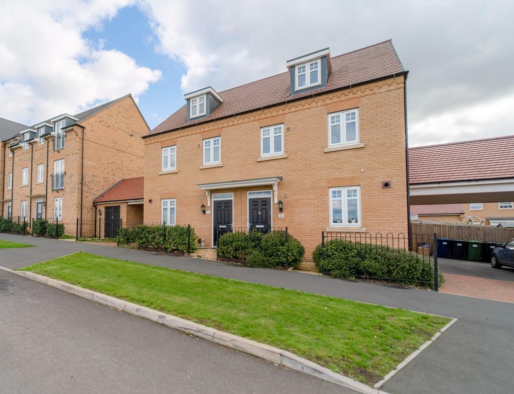 3 bedroom semidetached house for sale in Gumcester Way, Godmanchester, PE29