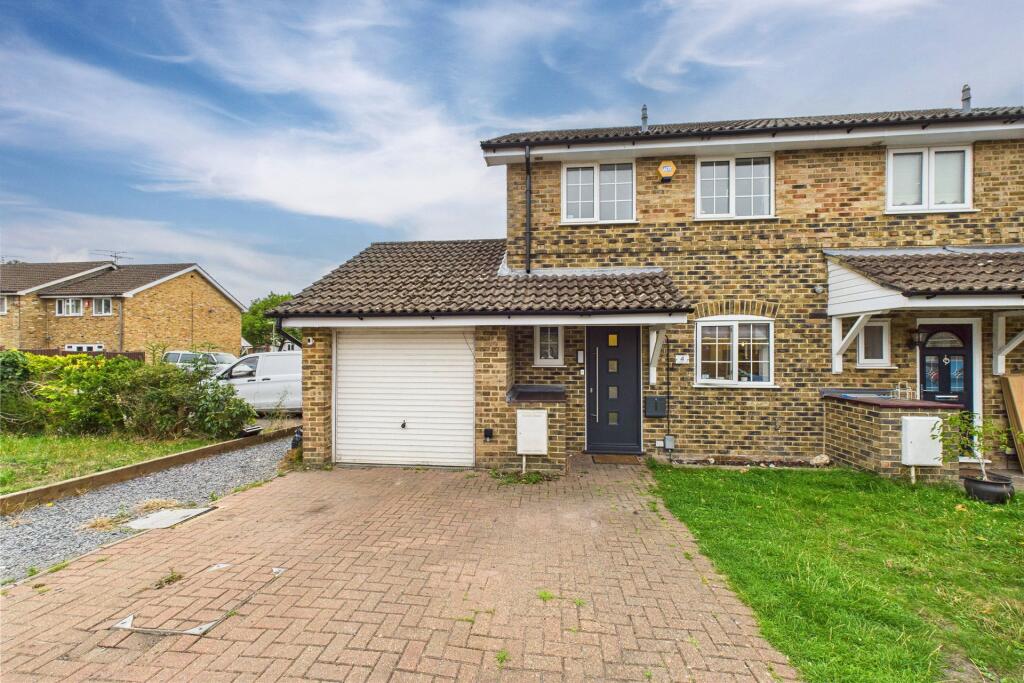 Main image of property: Tarragon Close, Farnborough, Hampshire, GU14