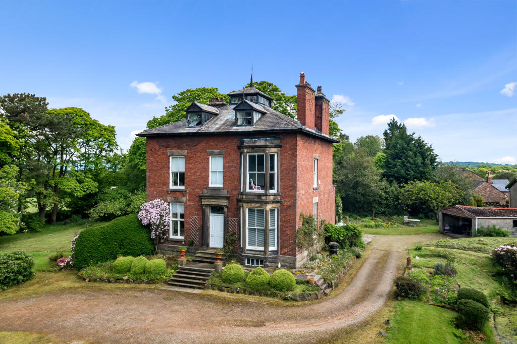 6 bedroom detached house for sale in Goose Foot Lane, Samlesbury