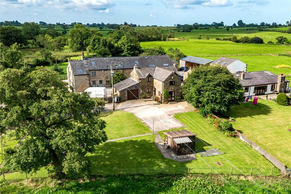 3 bedroom barn conversion for sale in Moss Side Lane, Thornley, Preston