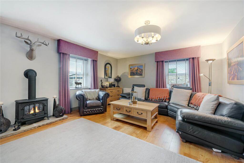 Additional property image - Heights Lane, Fence, Lancashire