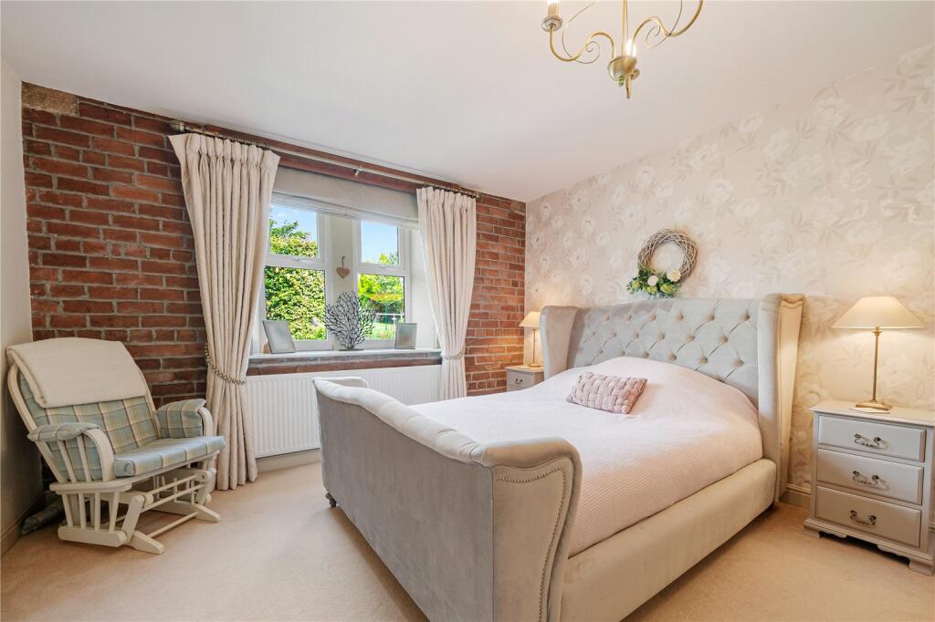 Additional property image - Heights Lane, Fence, Lancashire