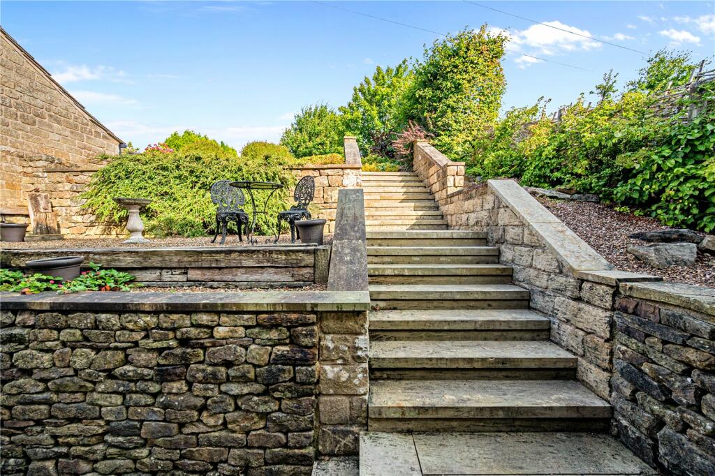 Additional property image - Heights Lane, Fence, Lancashire