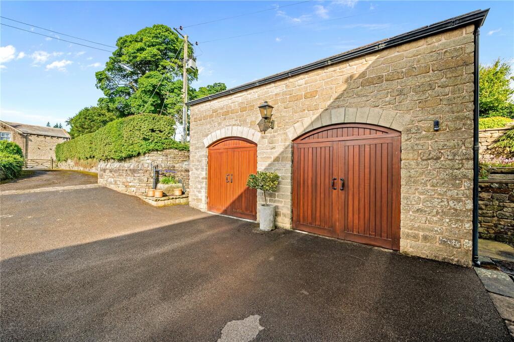 Additional property image - Heights Lane, Fence, Lancashire