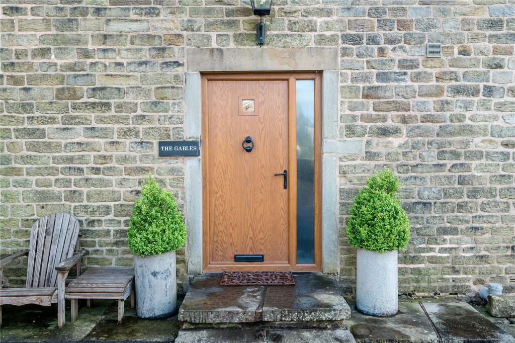 Additional property image - Heights Lane, Fence, Lancashire