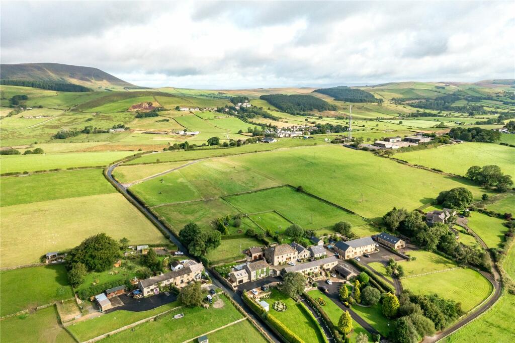 Additional property image - Heights Lane, Fence, Lancashire