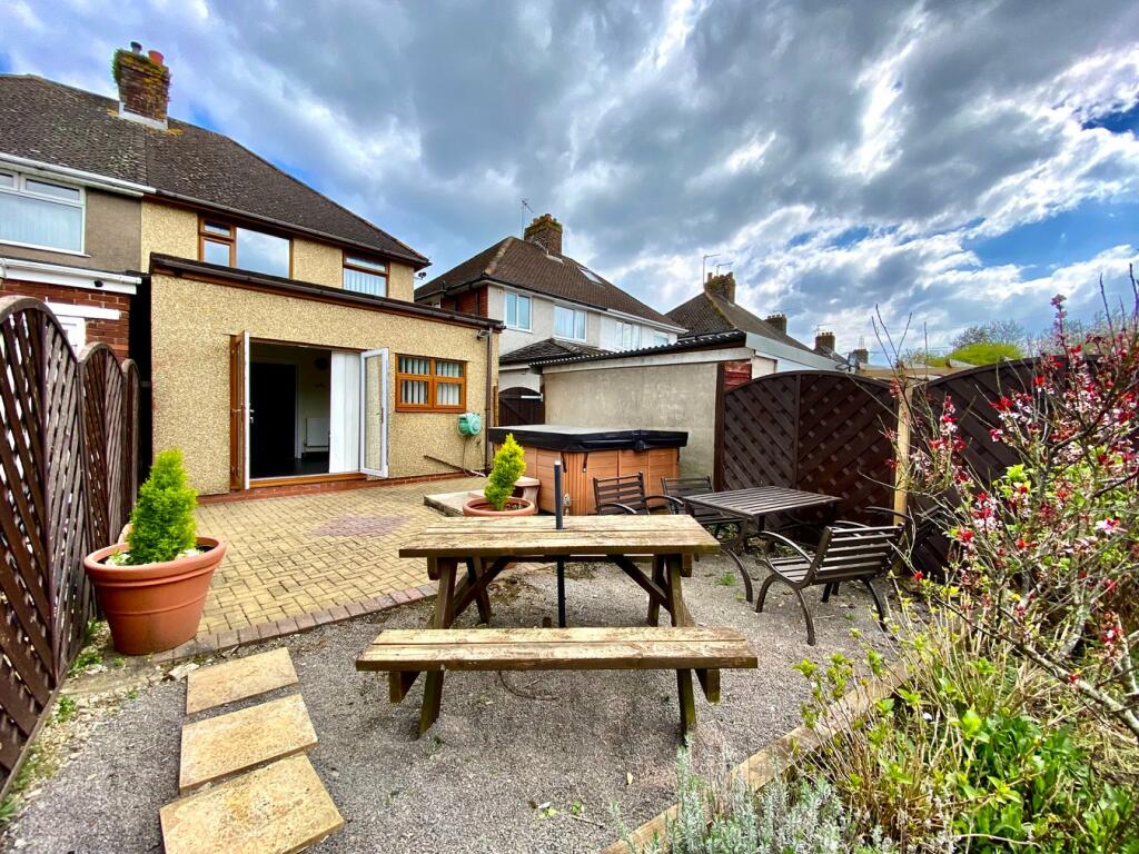 3 bedroom semidetached house for sale in Nash Road, Newport, NP19