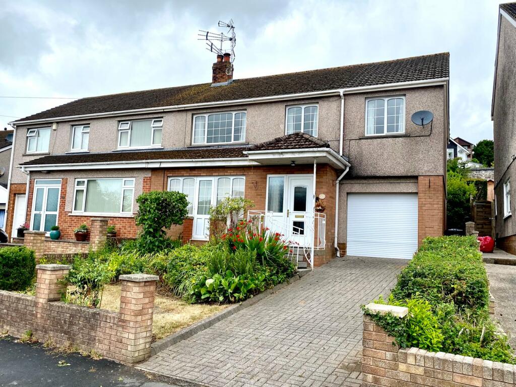 5 bedroom semidetached house for sale in Penylan Close, Bassaleg