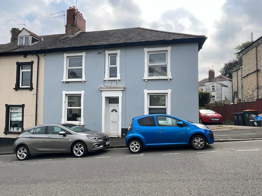 5 bedroom end of terrace house for sale in Caerau Road, Newport, NP20