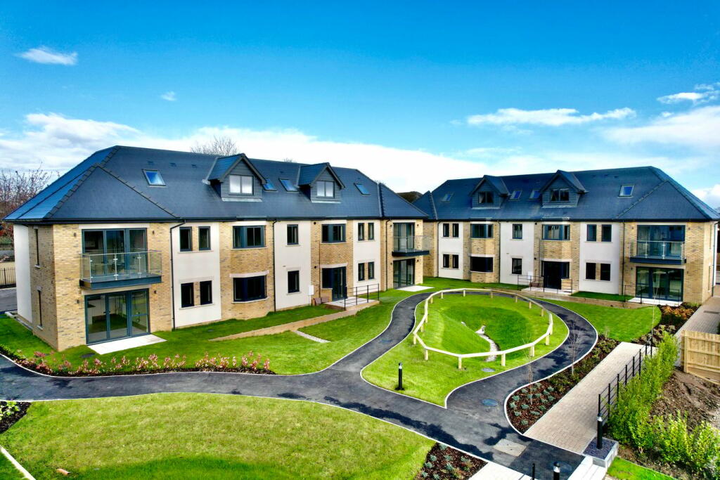 2 bedroom apartment for sale in Oakley Court, Rogerstone, Newport, NP10