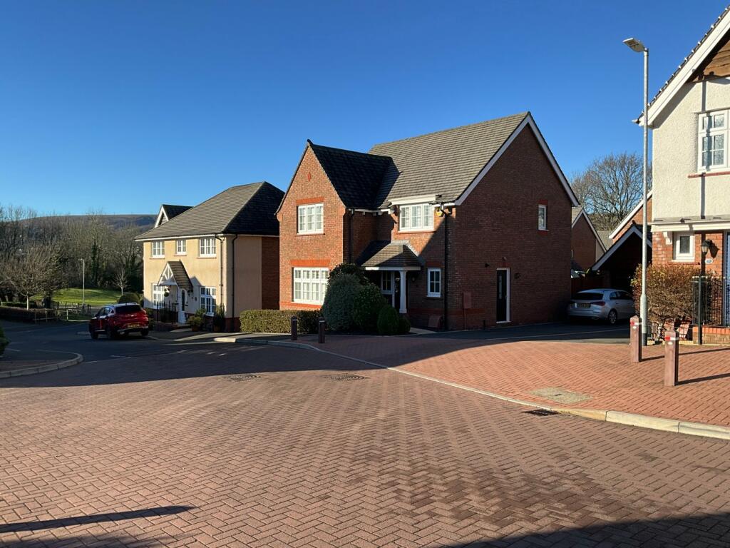 4 bedroom detached house for sale in Coed Y Felin, New Inn, Pontypool, NP4