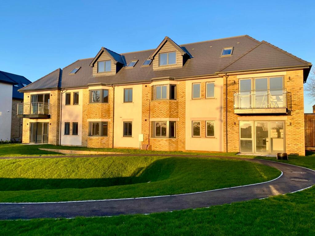 2 bedroom apartment for sale in Rogerstone, Newport, NP10