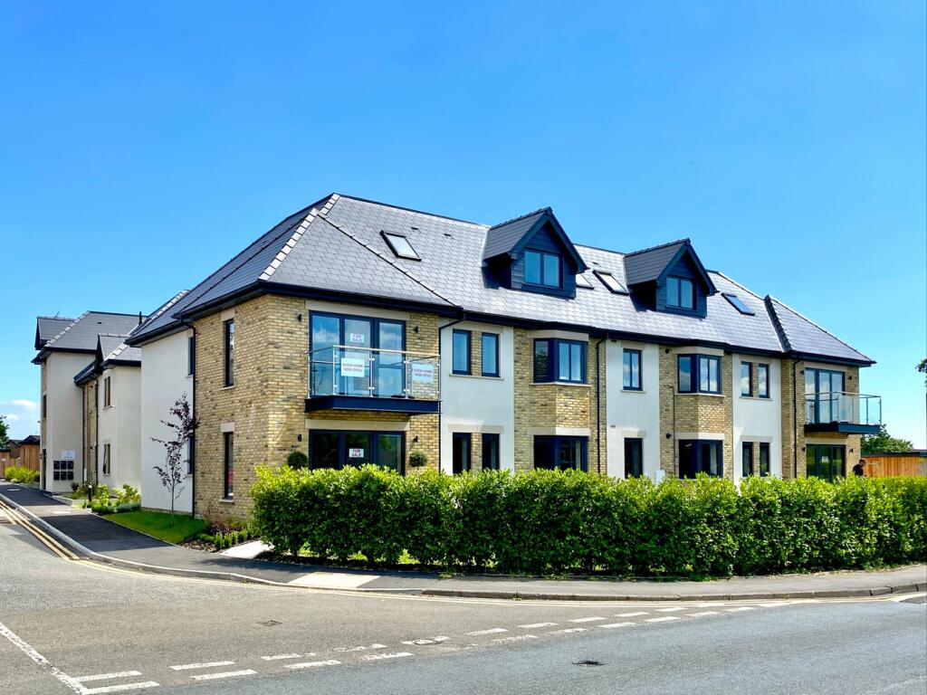 2 bedroom apartment for sale in Oakley Court, Rogerstone, Newport, NP10