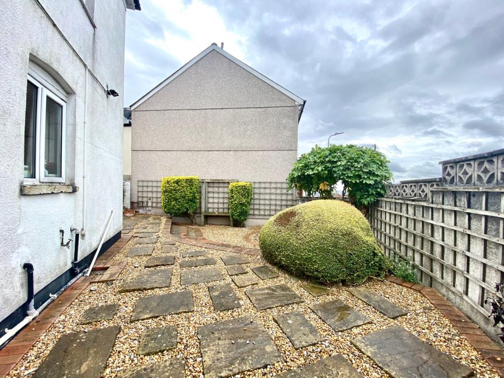 4 bedroom detached house for sale in Gibbs Road, Newport, NP19