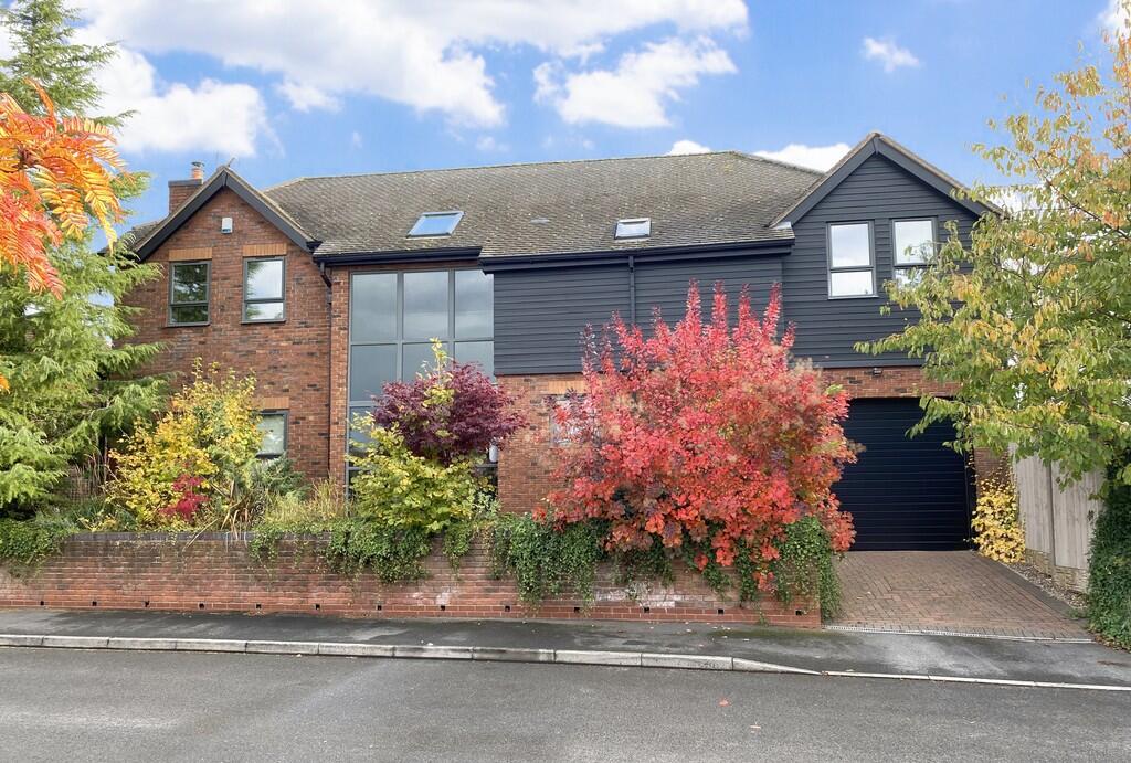 Main image of property: Quarndon Heights, Allestree