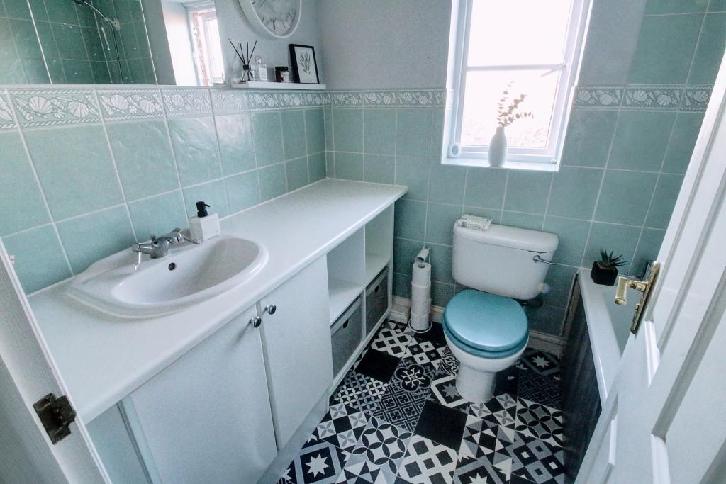 4 bedroom detached house for sale in Mitchell Road, Bedworth, CV12