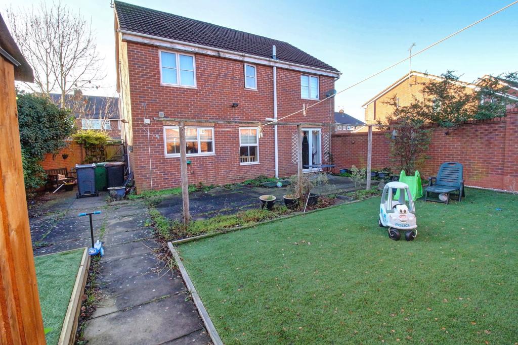 4 bedroom detached house for sale in Mitchell Road, Bedworth, CV12