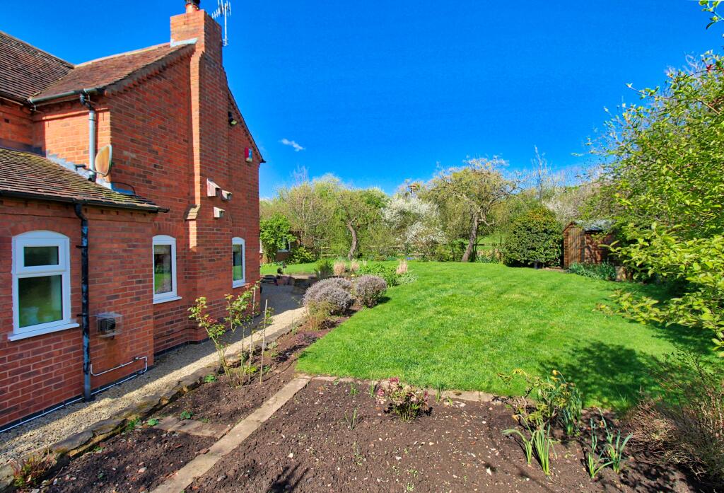 3 bedroom detached house for sale in Plough Road, Tibberton, Droitwich, WR9