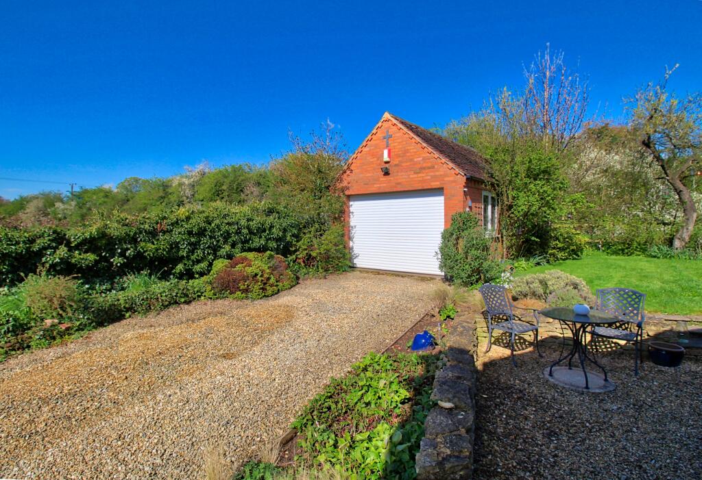 3 bedroom detached house for sale in Plough Road, Tibberton, Droitwich, WR9