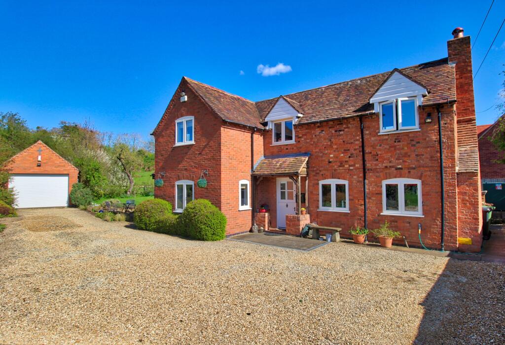 3 bedroom detached house for sale in Plough Road, Tibberton, Droitwich, WR9