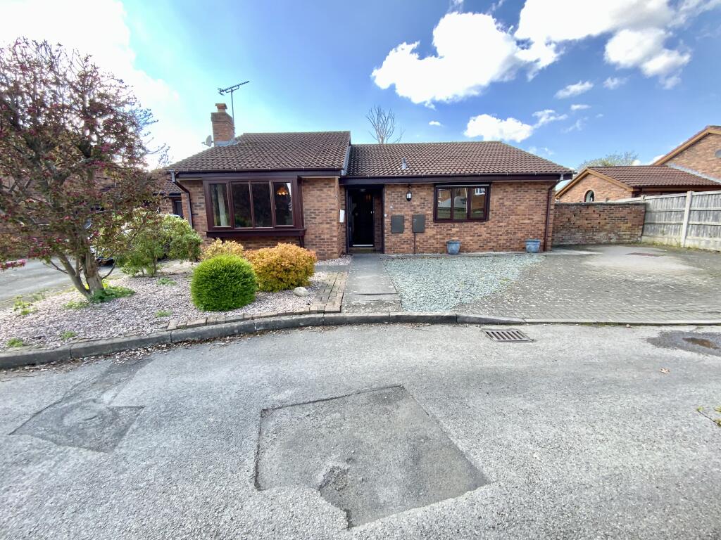 3 bedroom bungalow for sale in Meadow View, Buckley, CH7