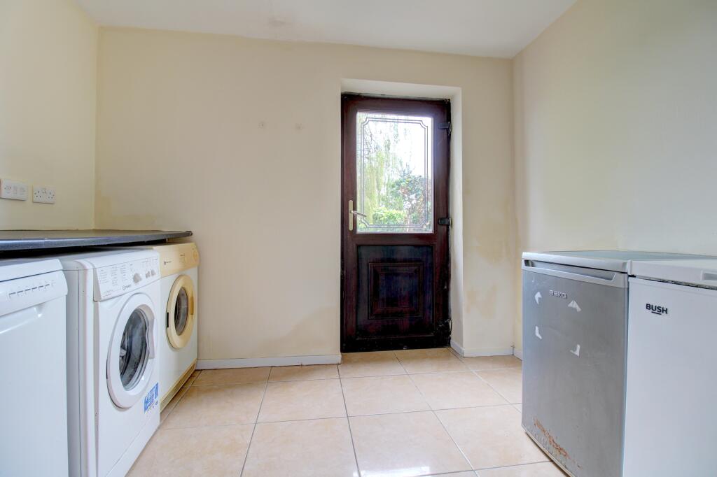 5 bedroom semidetached house for sale in Leaside Avenue, Rugeley, WS15