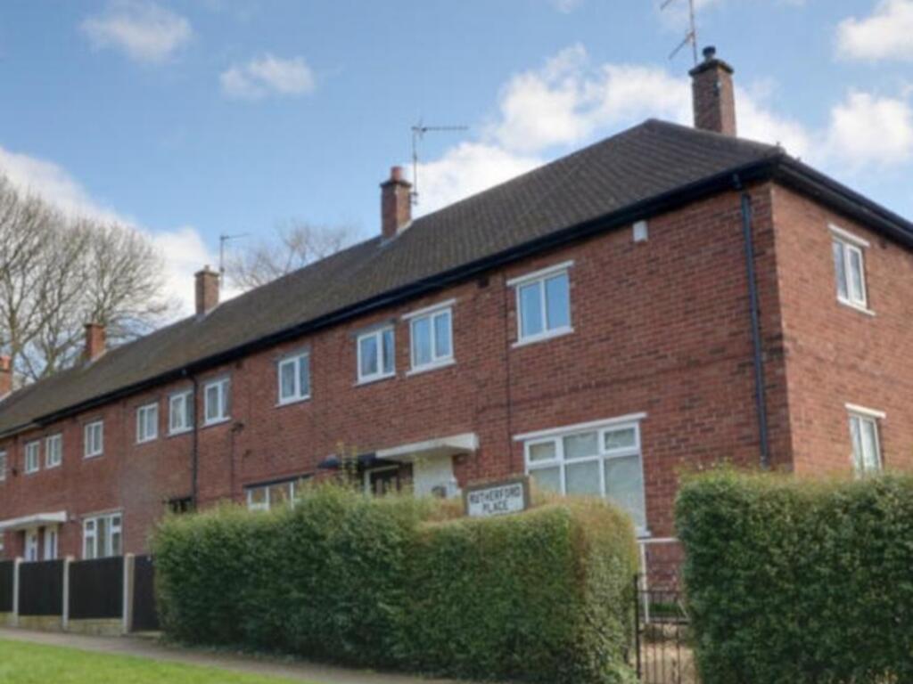 3 bedroom end of terrace house for sale in Rutherford Place, Hartshill, Stoke-on-trent, ST4