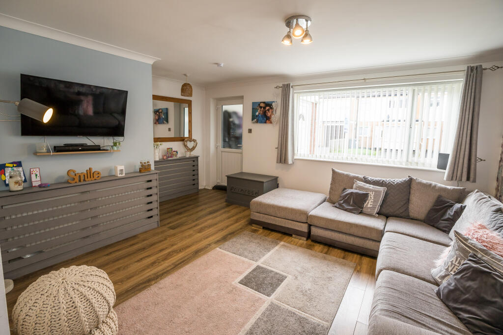 3 bedroom semidetached house for sale in Garswood Close, Wirral, CH46