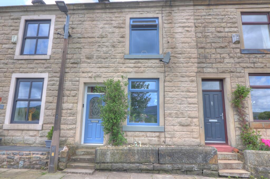 2 bedroom terraced house for sale in Albert Street, Ramsbottom, BL0