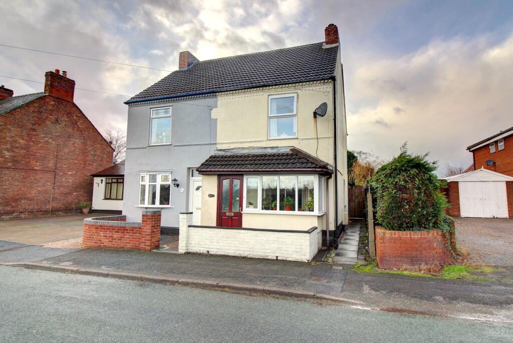 2 bedroom semidetached house for sale in Wimblebury Road, Cannock, WS12