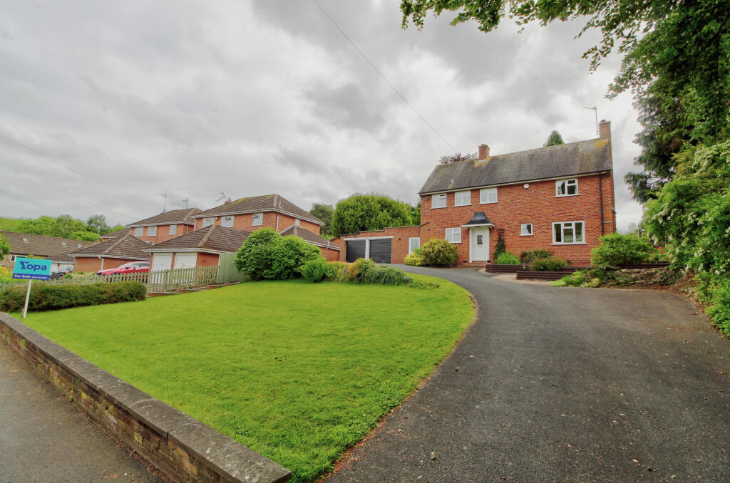 4 bedroom detached house for sale in Dunley Road, Stourportonsevern, DY13