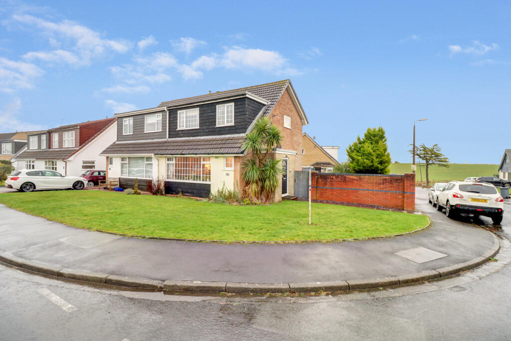 3 bedroom semidetached house for sale in Eskdale Drive, Preston, PR4