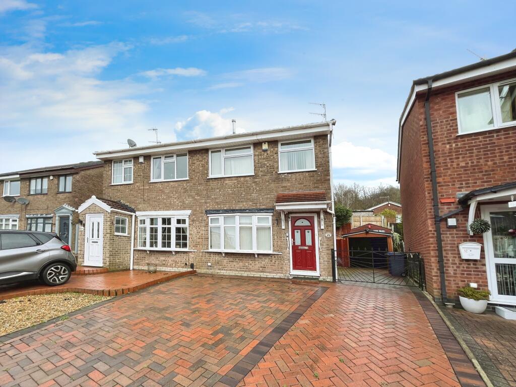3 bedroom semidetached house for sale in Linacre Way, Parkhall, Stoke