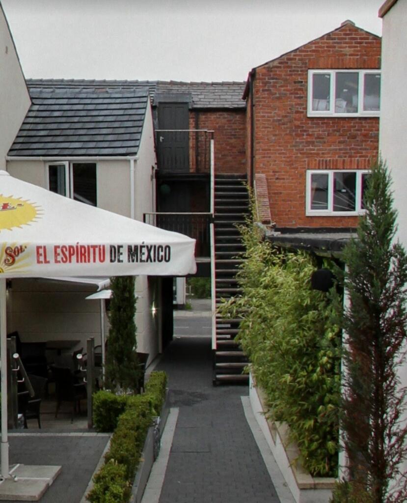 2 bedroom flat for sale in West Street, Congleton, CW12