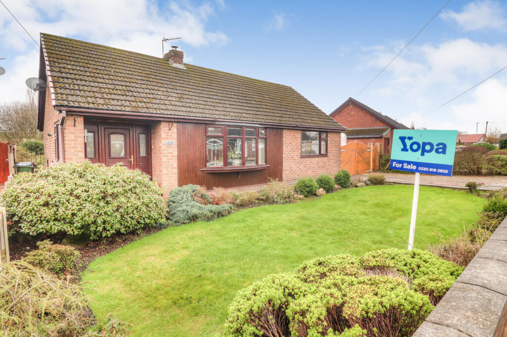 2 bedroom detached bungalow for sale in Heather Avenue, Droylsden, M43