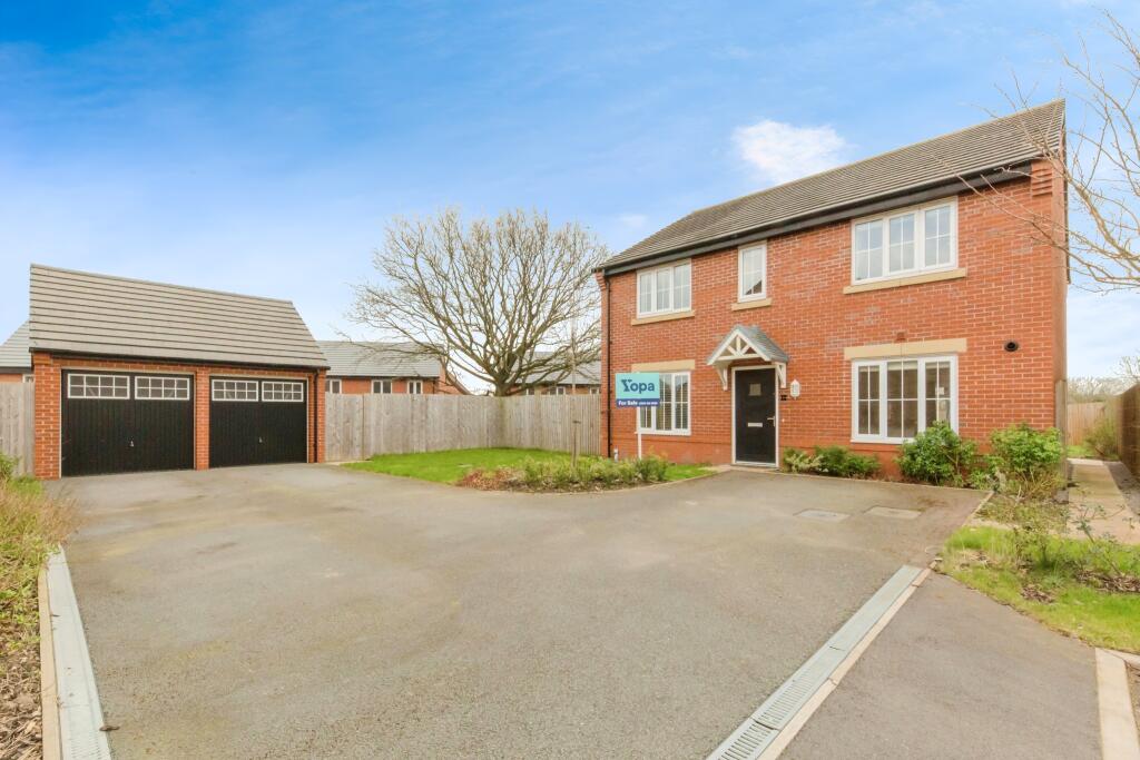 4 bedroom detached house for sale in Samson Close, Stoneley Park